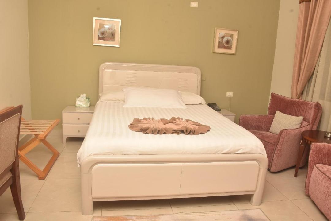 Crown Hotel Juba Bagian luar foto