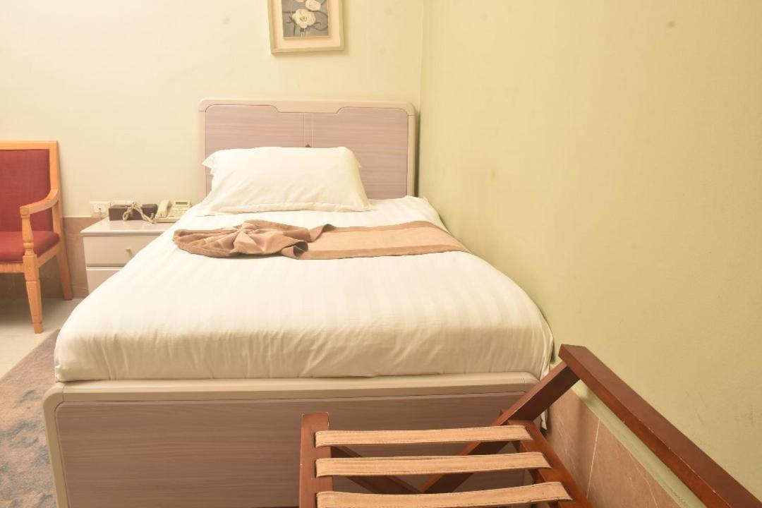 Crown Hotel Juba Bagian luar foto